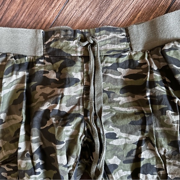 Motherhood camouflage cargo pants - Picture 5 of 8
